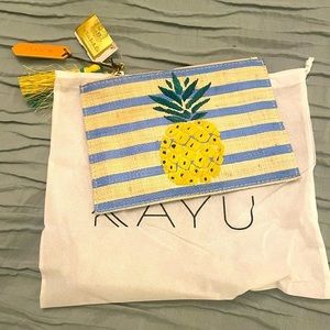 Handmade Straw Pineapple clutch